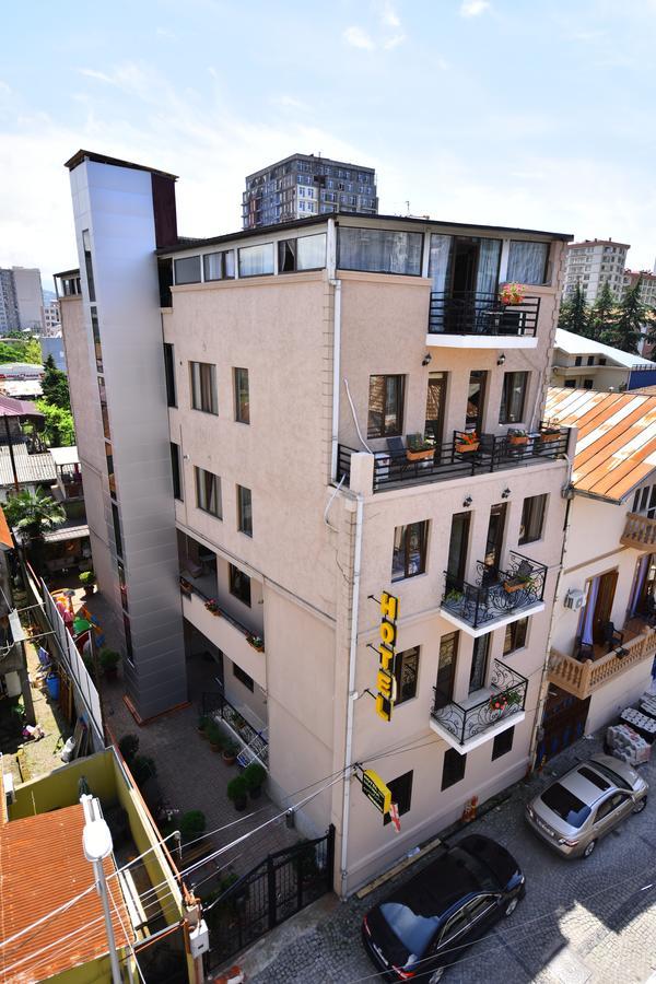 Hotel Phaliashvili Batumi Bagian luar foto