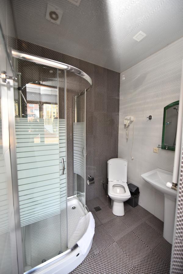 Hotel Phaliashvili Batumi Bagian luar foto