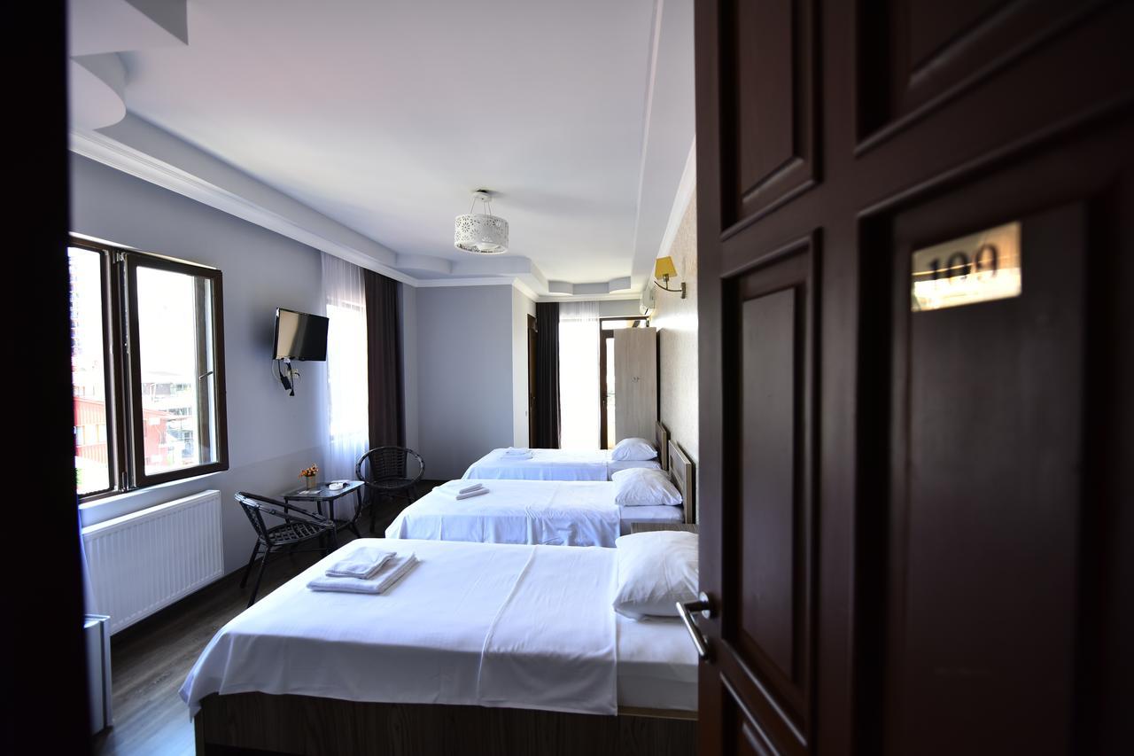 Hotel Phaliashvili Batumi Bagian luar foto